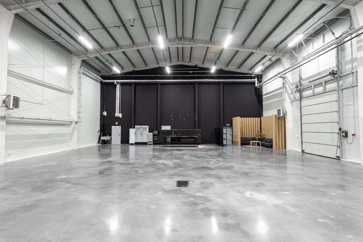 Bites Production Hub studio - 750m² purpose-built production hall